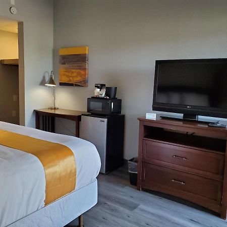 Happy Bay Hotel Бей Сити Екстериор снимка