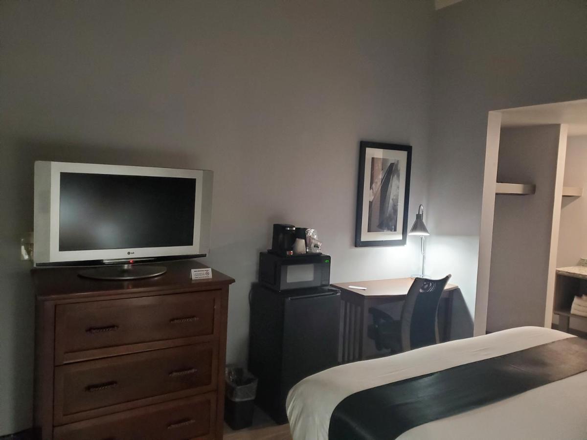 Happy Bay Hotel Бей Сити Екстериор снимка