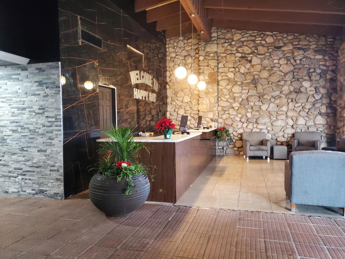 Happy Bay Hotel Бей Сити Екстериор снимка